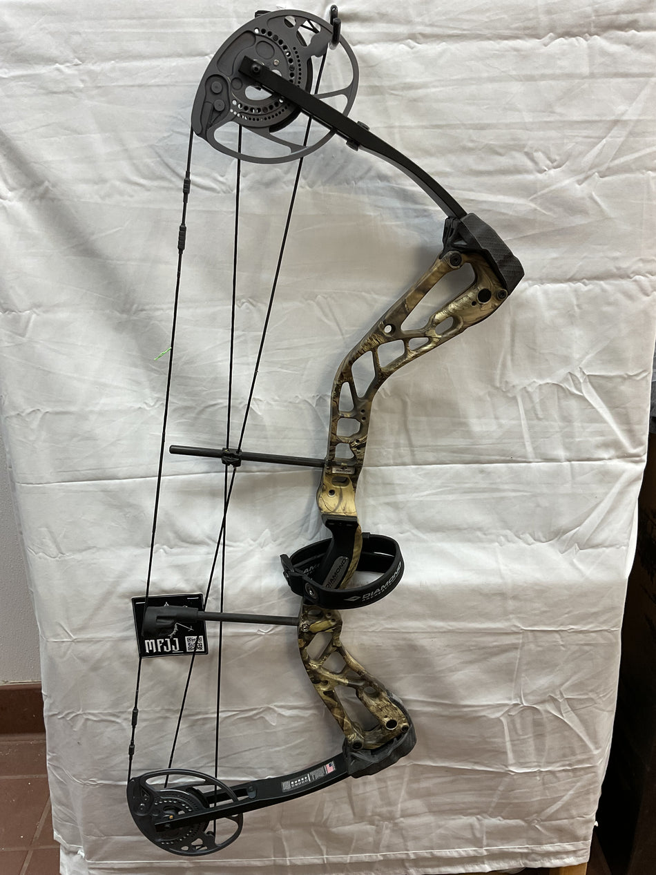 DIAMOND EDGE 320 LH/REALTREE-BLACK/70# - DIE320RHRTB70 - 1 - USED BOW!!!!!