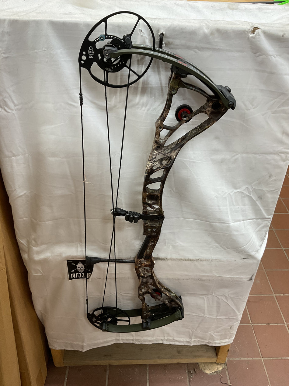 BOWTECH CORE SS - RH/Mossy Oak-OD Green/-70 - #BCSSMOOG70-11- USED BOW!!!
