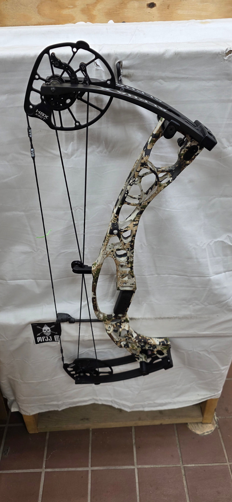 HOYT ALPHA X 30 - RH/FIRST LITE CERCA/70 - HAX30RHFLC70 - 12 - USED!!!