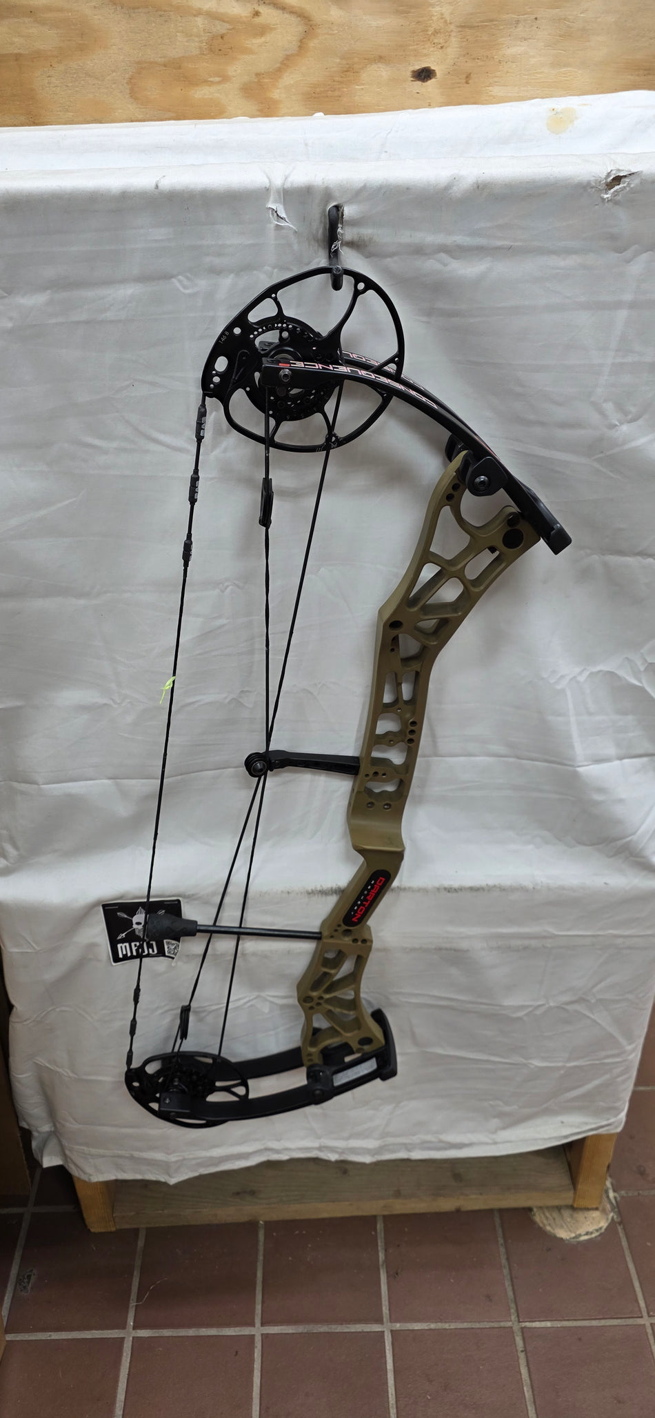 DARTON CONSEQUENCE 2 - LH/FDE/70 - DC2LHF70 - 7 - USED BOW!!!