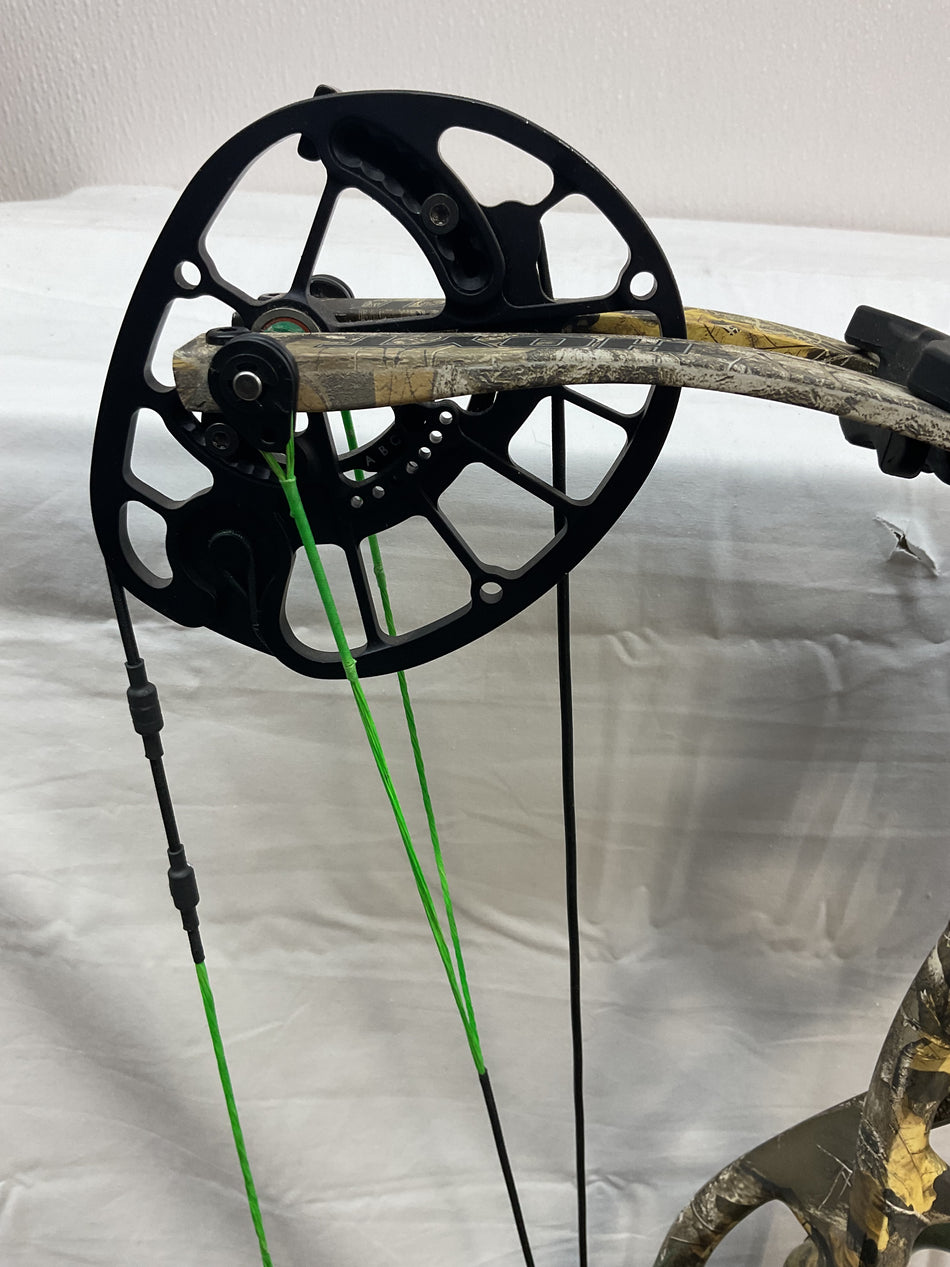 HOYT RX-4 ULTRA - RH/REALTREE/70# - #HRX4RHRT70-2 USED BOW!!!
