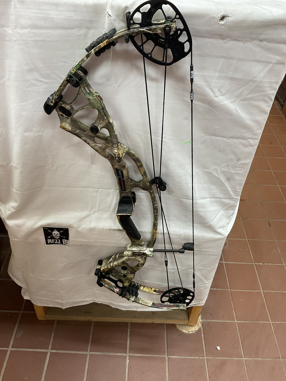 HOYT RX-4 Ultra - RH/Realtree/60# - #HRX4RHRT60 - 4 - USED BOW!!