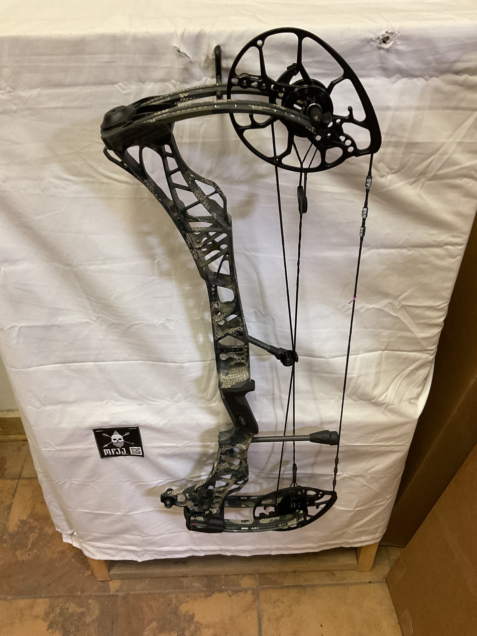 MATHEWS LIFT X 29.5  - RH/KUIU VERDE/55-80# - #MLX29.5RHKV5580-28 - USED BOW!!!