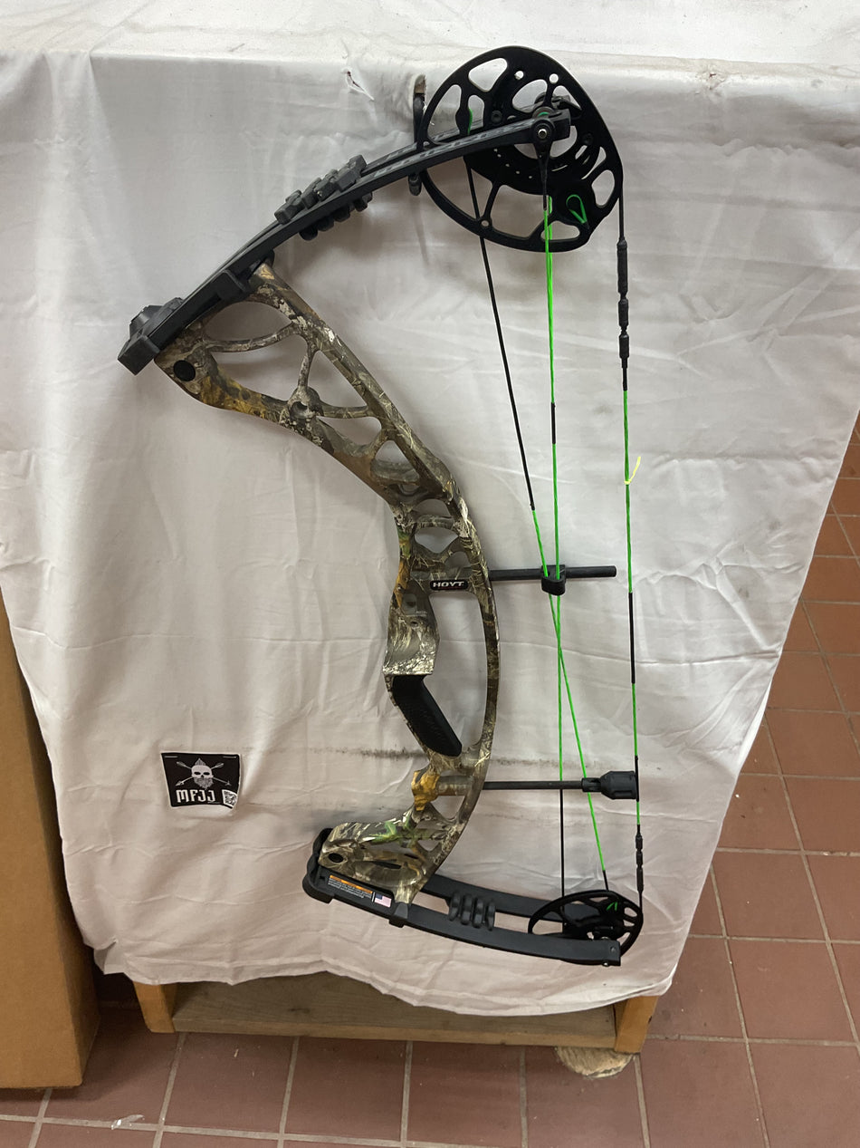HOYT TORREX - RH/Realtree/60 - #HTRHRT60 - 19 - USED BOW!!!
