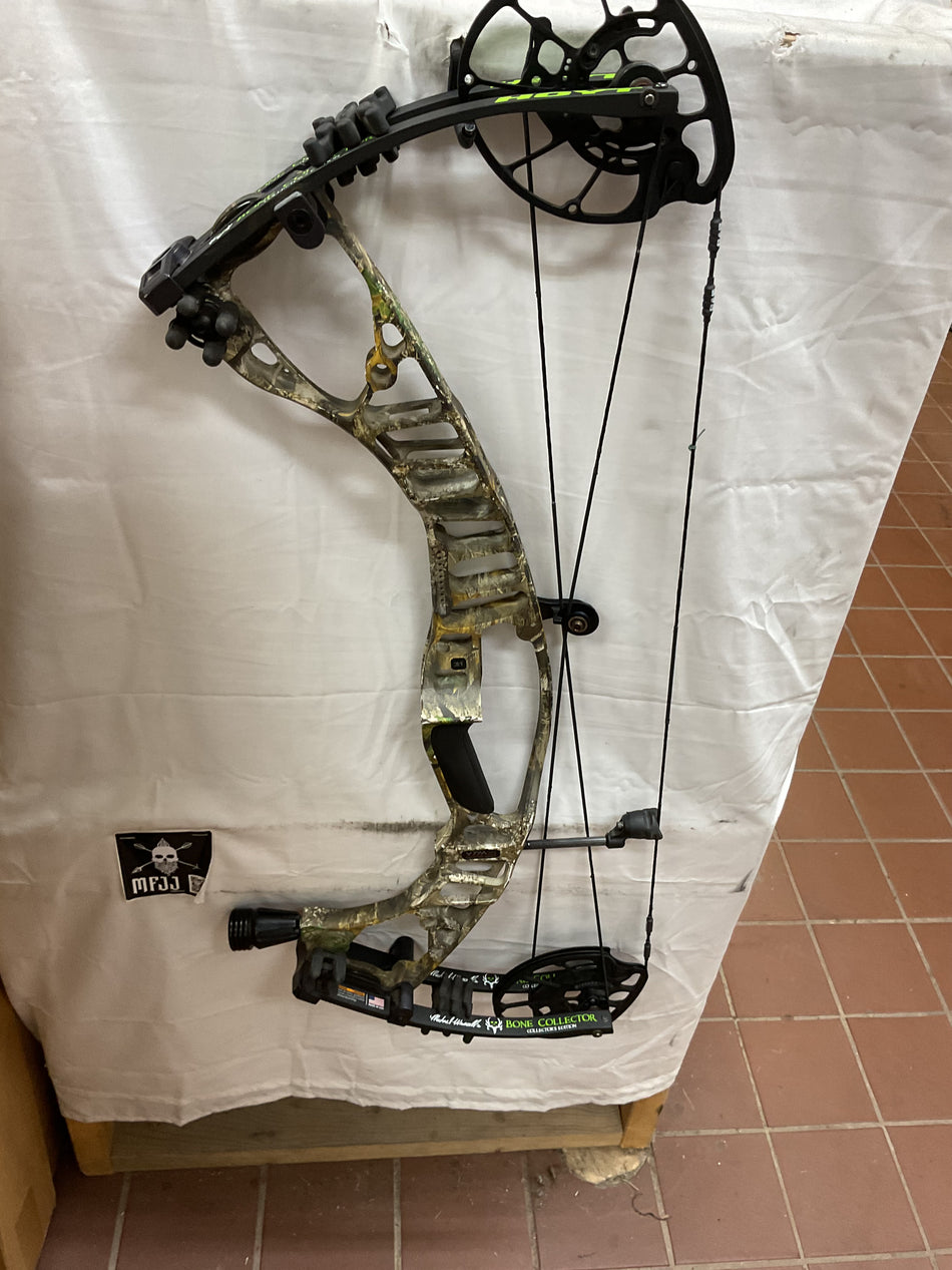 HOYT VTM 31 - RH/Realtree/70 - #HVTM31RT70- 5 - USED BOW!!!