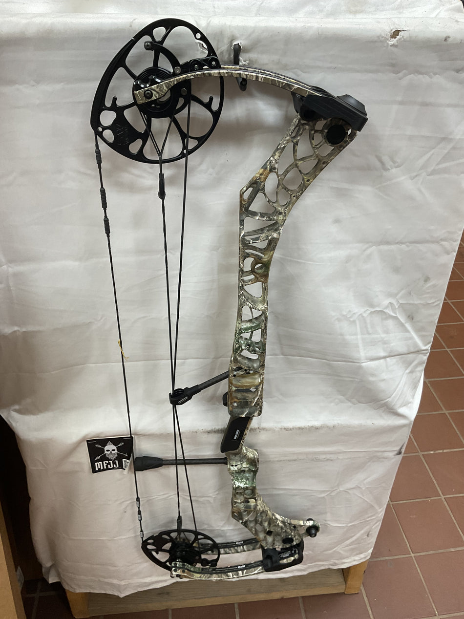 MATHEWS PHASE 4 33 - RH/Realtree/60-75# - MP433RHRT6075- 13 -USED BOW!!!