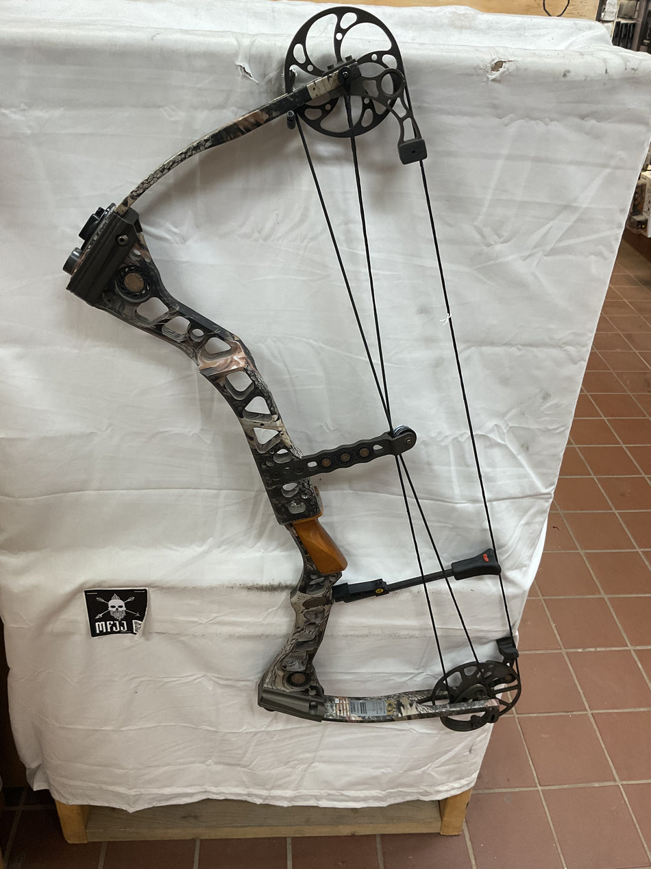 MATHEWS SWITCHBACK XT  - LH/HARDWOODS/50-60# - #MSBLHRTH2860 - 8 -Used Bow!!!
