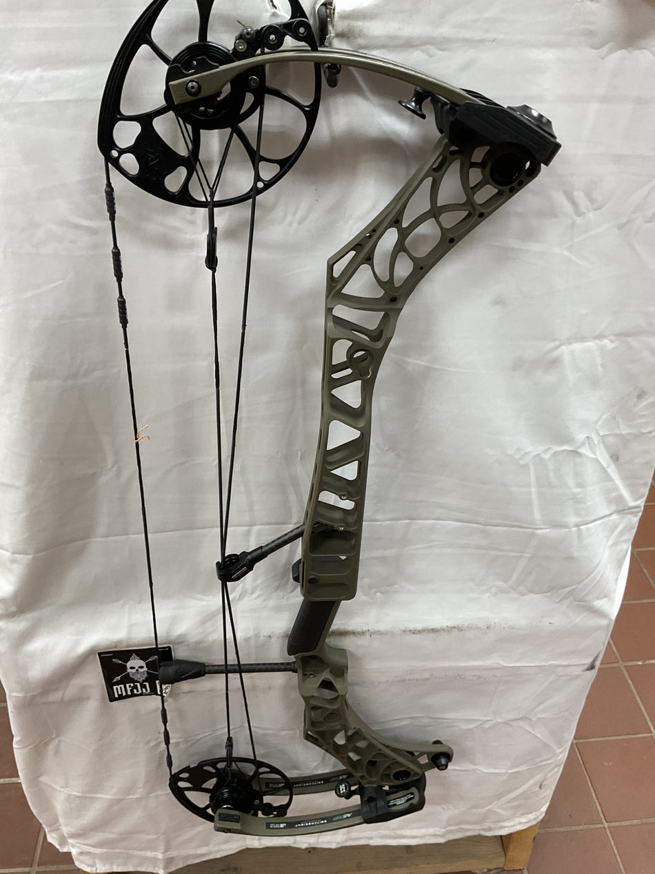 MATHEWS V3 31 - RH/Ambush/60-75# - #MV331RHA75 - 18 - USED BOW!!!