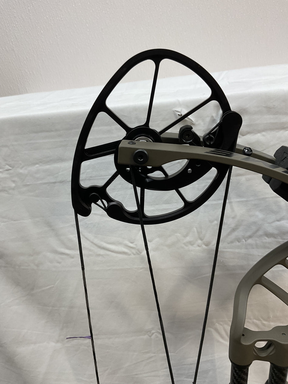 PRIME FORM 30 - RH/MOREL/70 - PRMFRM30RHMRL70-1 - USED BOW!!!