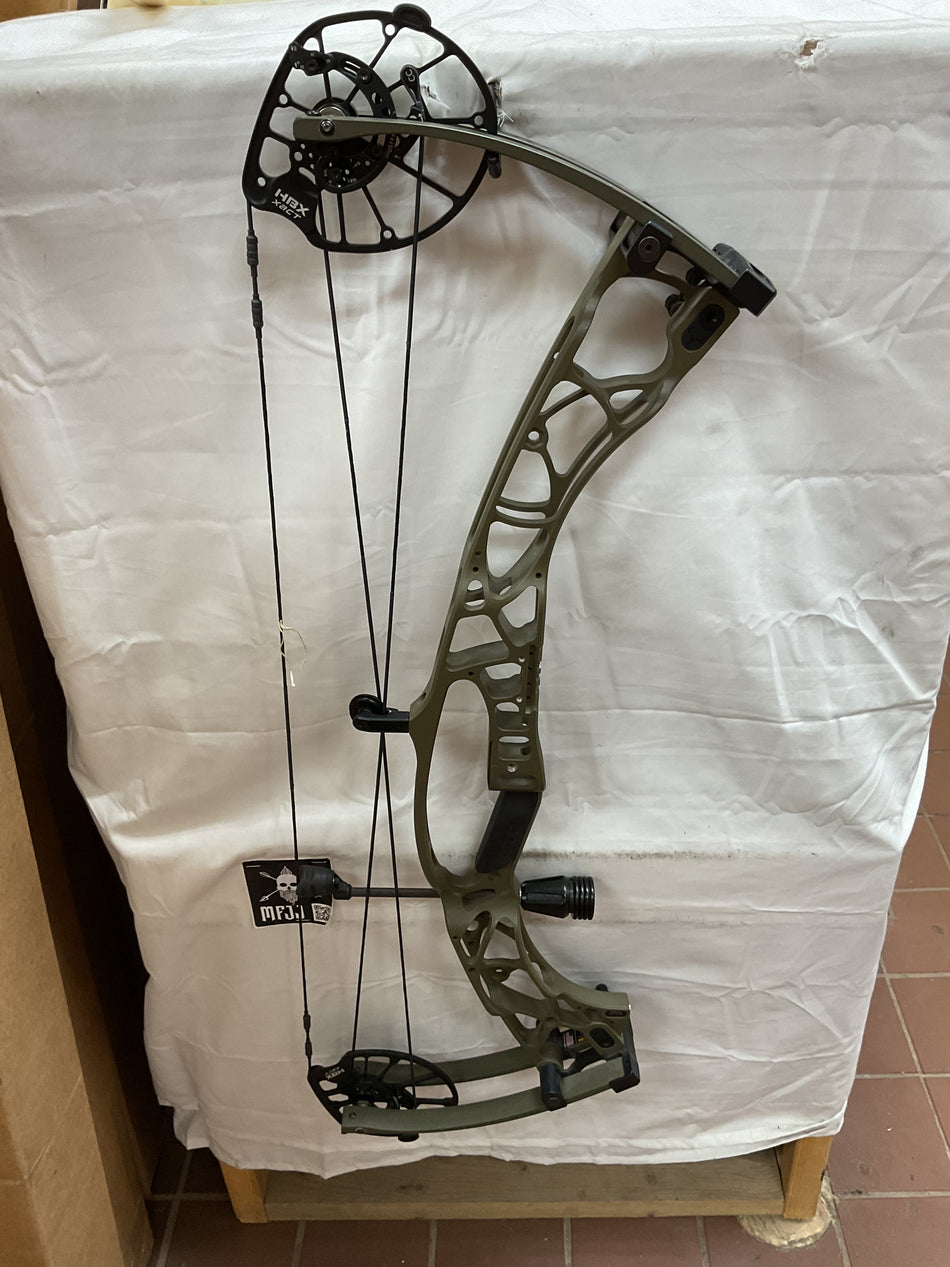 HOYT ALPHA X 33 - RH/Wilderness/65 - HAX33RHB65 - 11 - USED!!!