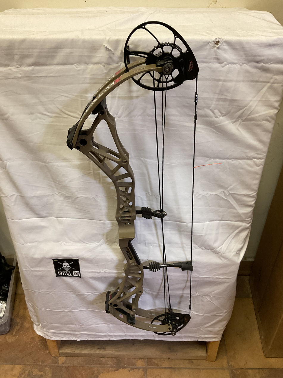 BOWTECH REALM X - RH/FDE/60 - BTRXRHFDE60-3 - USED BOW