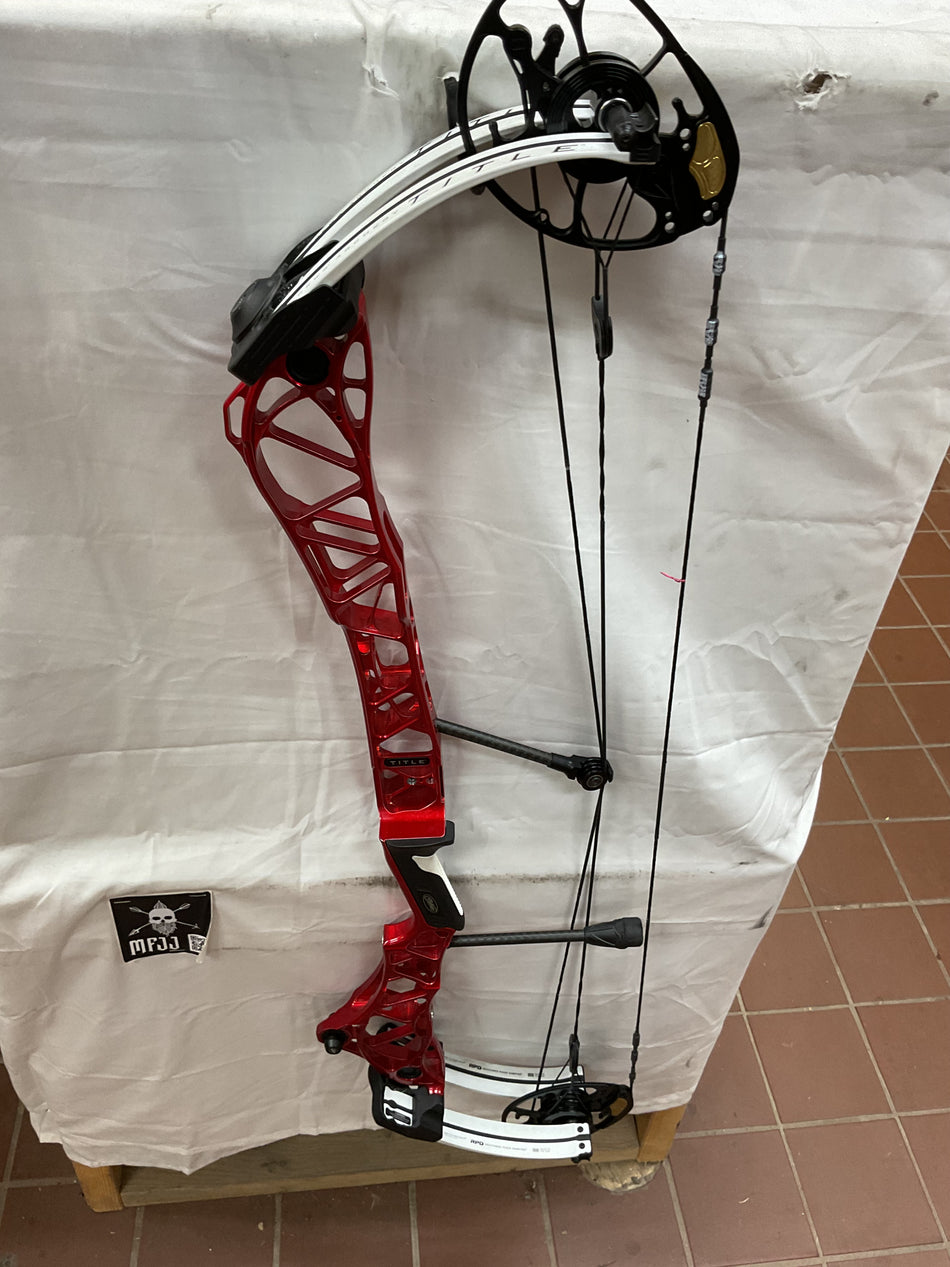 MATHEWS TITLE 36 G2- RH/Red/50-70# - #MT36RHR70 - 6 - USED BOW!!!