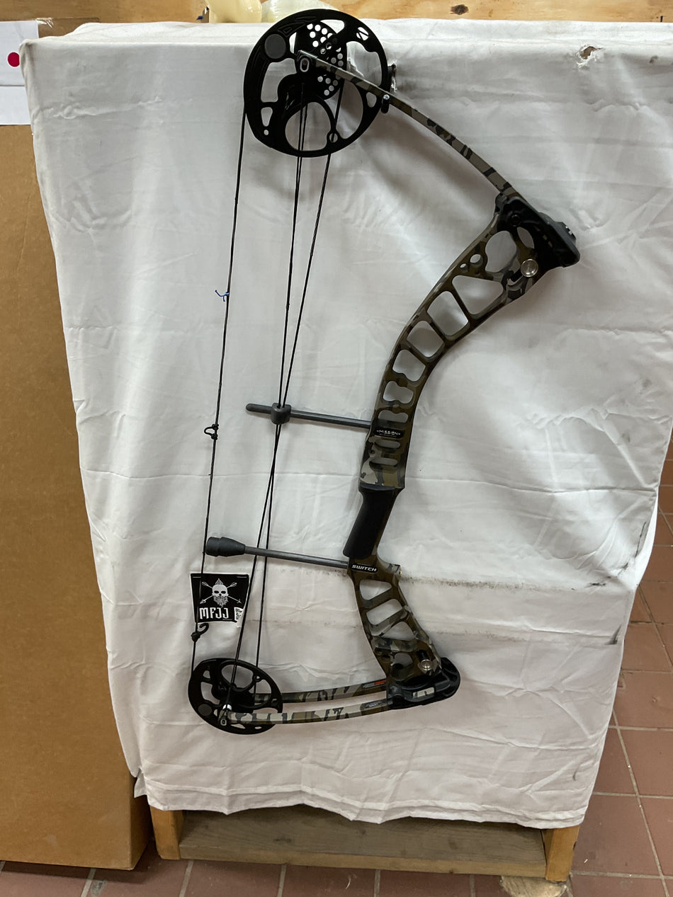 MISSION SWITCH - LH/Bottomland/70 - #MSRHBTM70 - 5 - USED BOW!!!