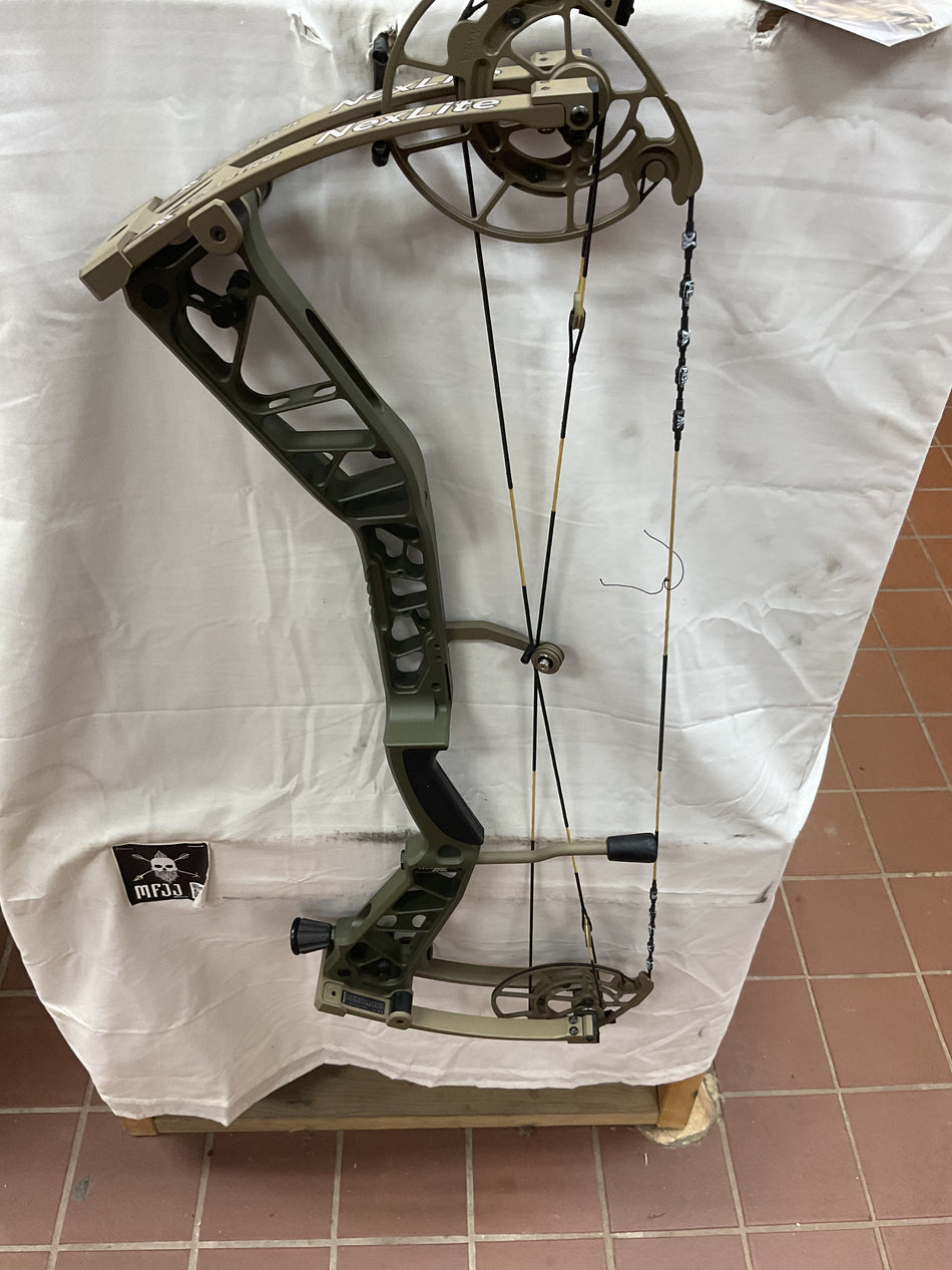 XPEDITION NEXLITE 30 RH/OD Green/70# - XXNL30RHG70# - 1 USED BOW!!!!