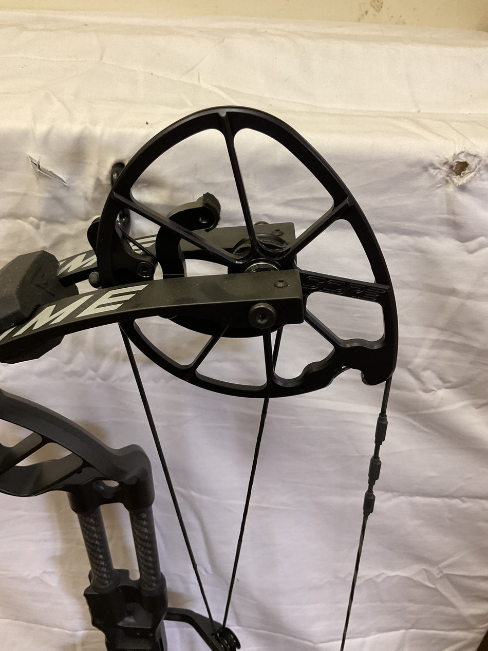 PRIME FORM 34 - RH/BLACK/70 - PRMFRM34B70- 6 - USED BOW!!!