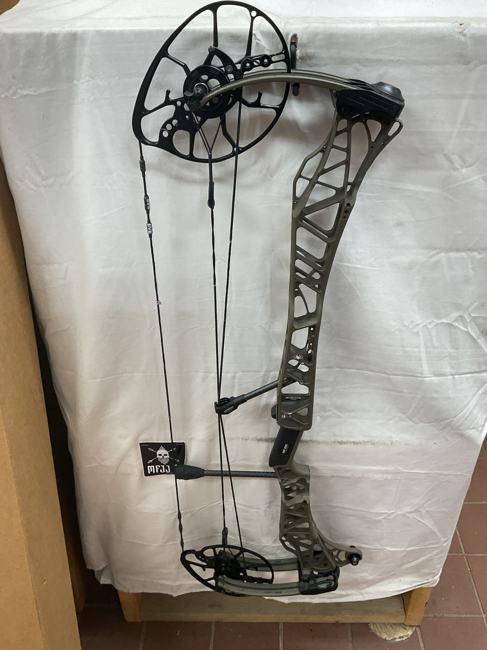 MATHEWS LIFT XD  - RH/AMBUSH/50-75# - #MLXDRHA5580 - 6 - USED BOW!!!!