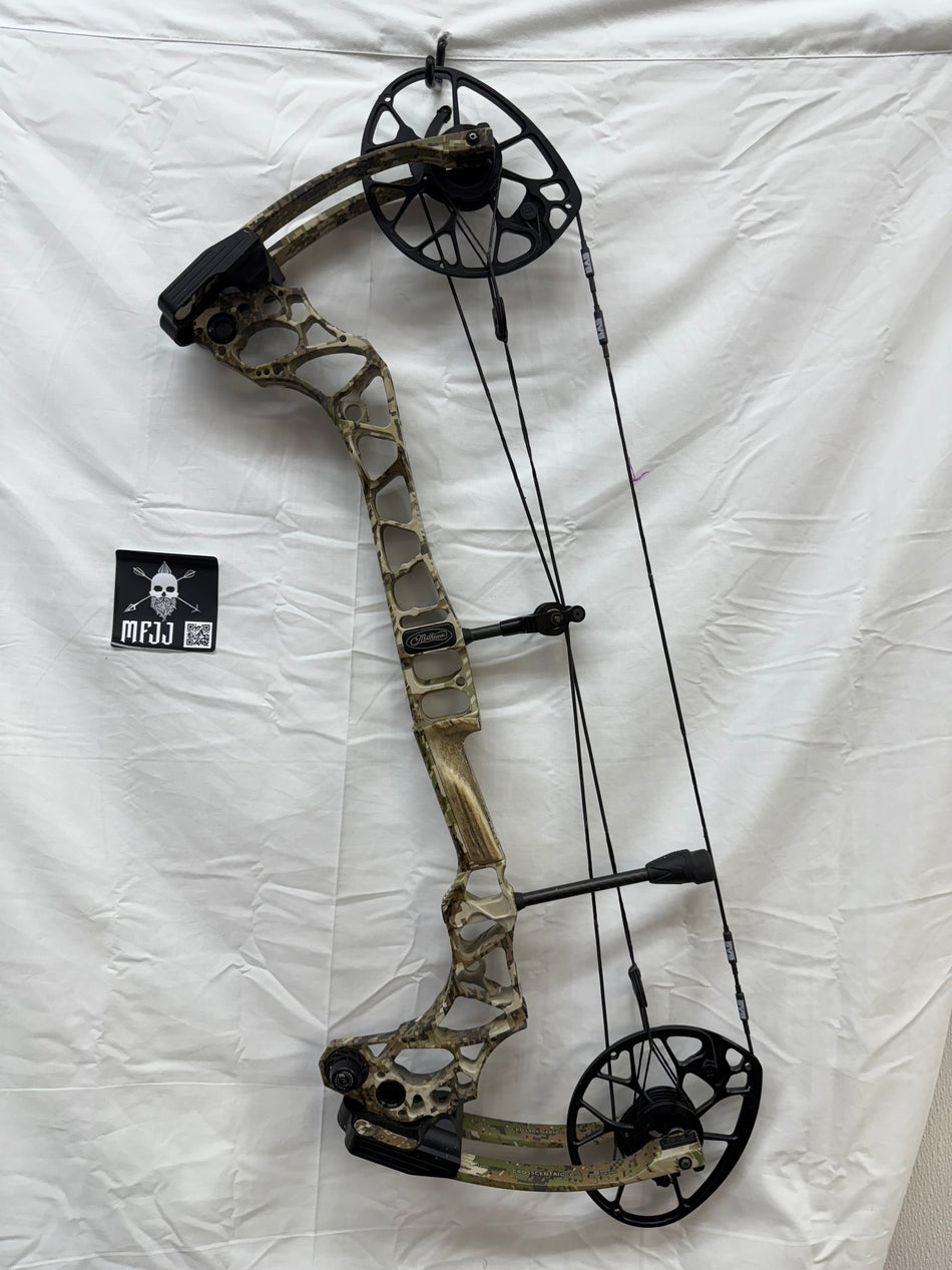 MATHEWS TRIAX SITKA SUBALPINE - RH/SITKA SA/70# - MTRHSA70-1 - USED BOW!!!