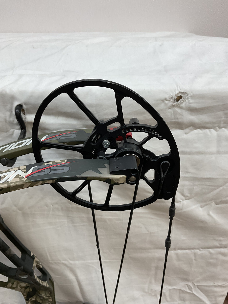 BOWTECH SOLUTION SS - RH/KUIU/70 - #BSSSRHKV70- 2 - USED BOW!!!