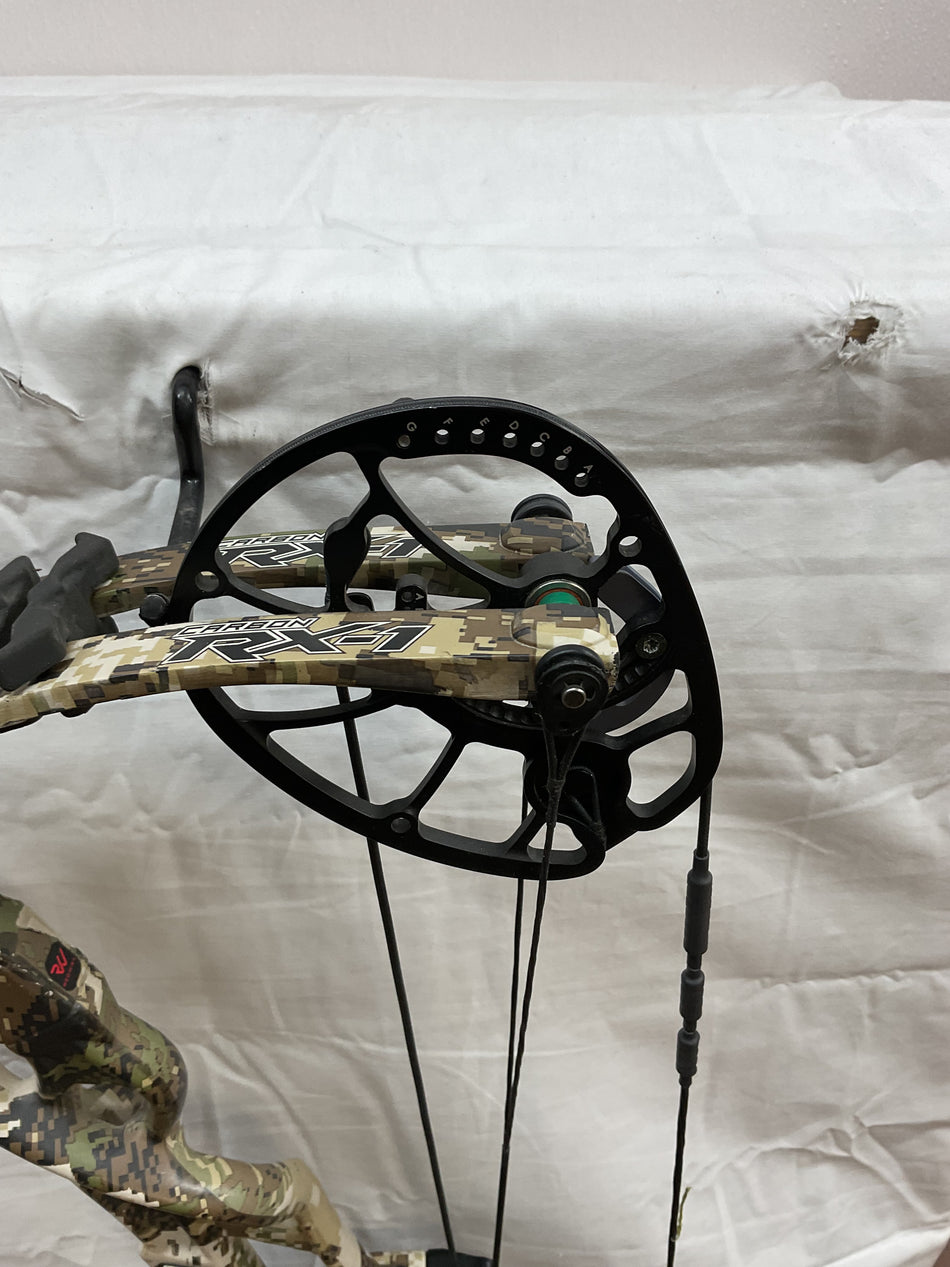 HOYT RX-1 - RH/SUBALPINE/70# - #HRX4RHBLK70 - 1 - USED BOW!!!