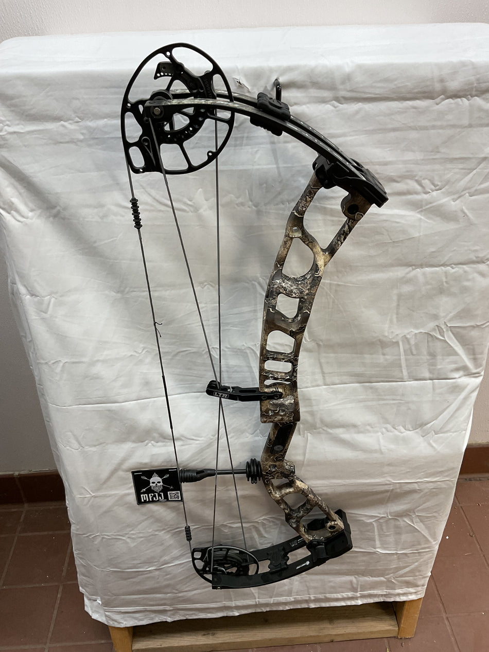 ELITE HNTR33 - RH/REALTREE ESCAPE/70 - EH33RHRE70-2