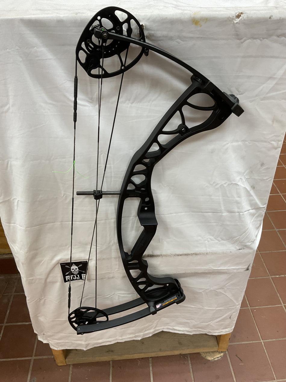 HOYT TORREX - LH/Black/60 - #HTLHB60 - 20 - USED BOW!!!