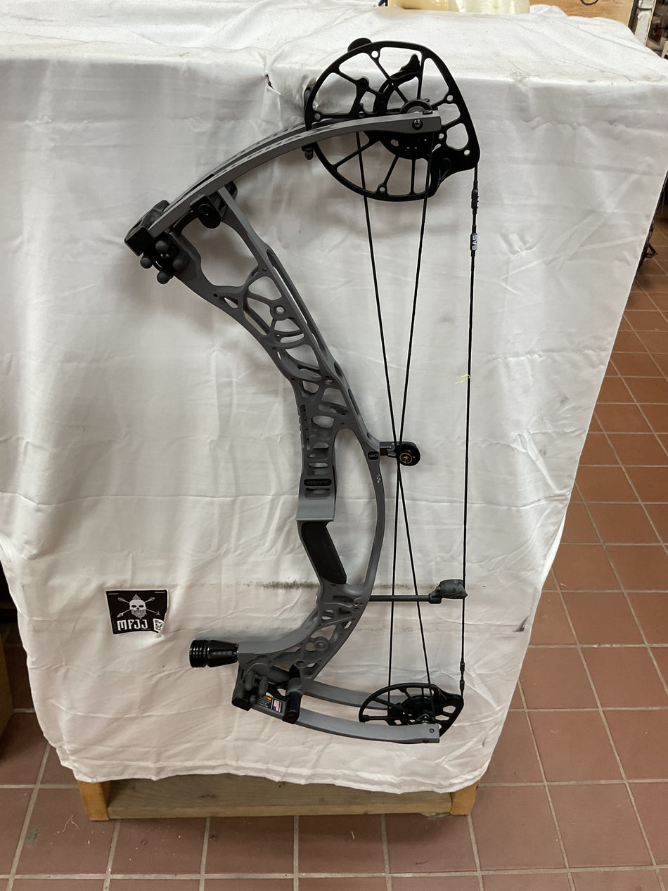 HOYT ALPHA X 30 - RH/Tombstone/70 - HAX30RHTS70 - 13 - USED!!!