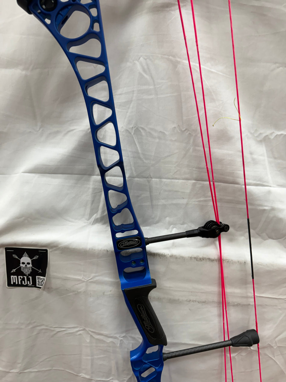 MATHEWS TRX 38 - RH/Blue/60 - MTRX38RHB60 - 6 - USED BOW!!!!!