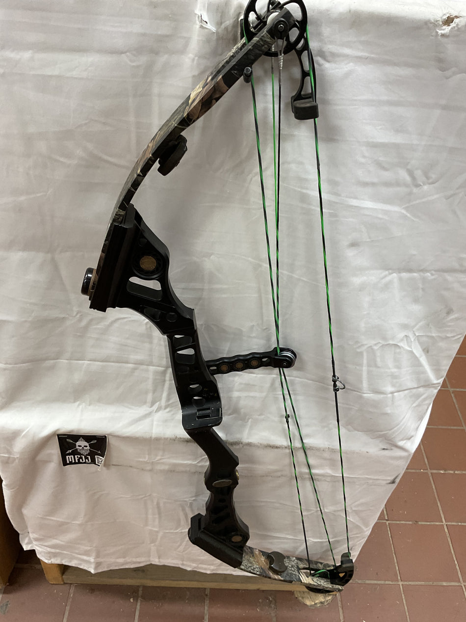 Mathews Conquest Apex/Black/RH-MCARHB70-PodiumOutlet-59