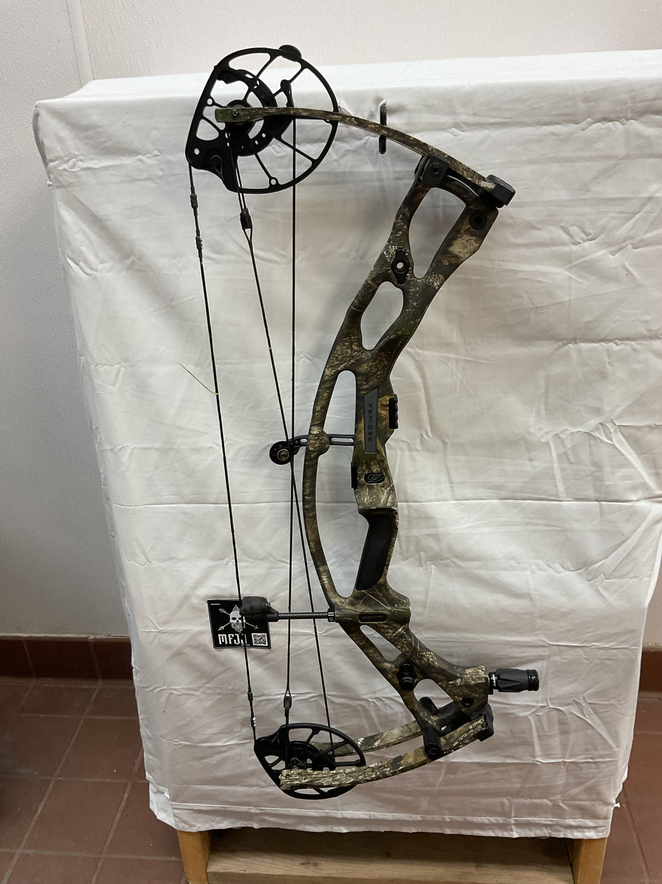 HOYT RX9 - RH/REALTREE APX/70 - #HRX9RTAPX70-3 - USED BOW!!!