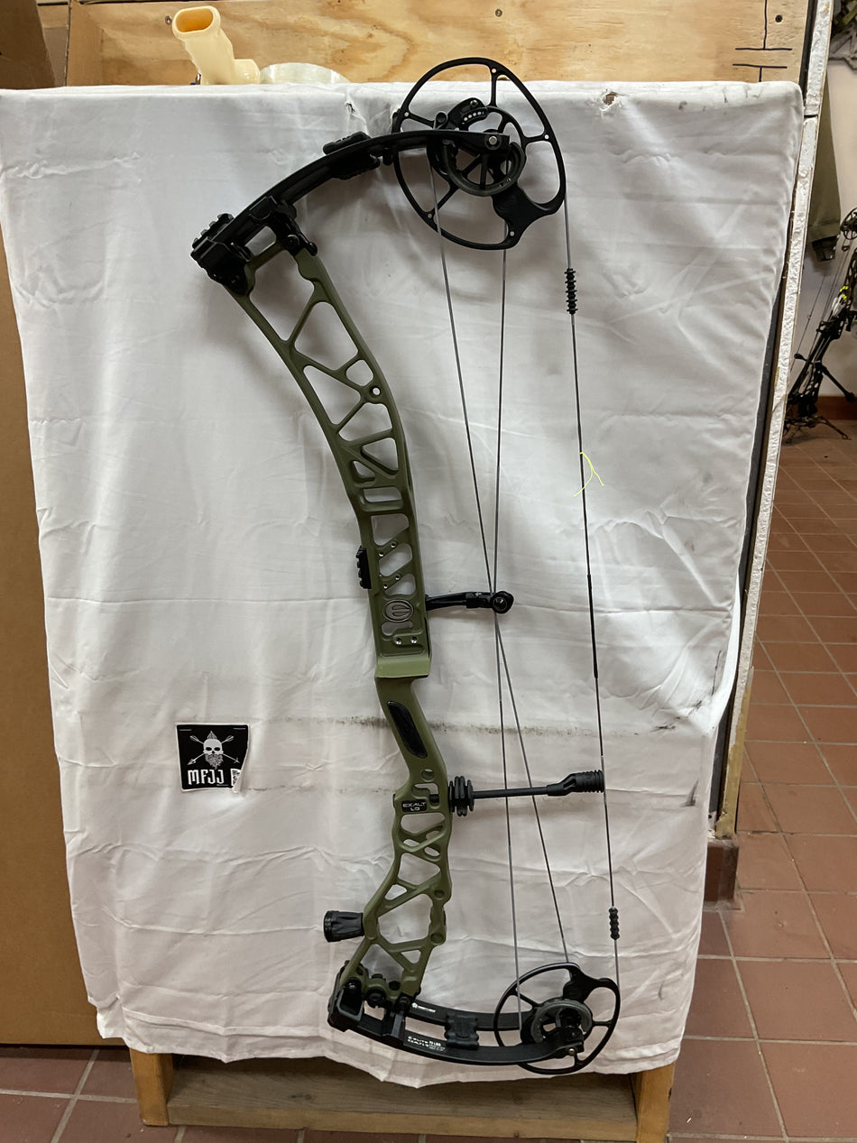 ELITE EXALT LD - RH/OUTDOOR GREEN/70 - EELDRHODG70-2- USED BOW!!!!!!
