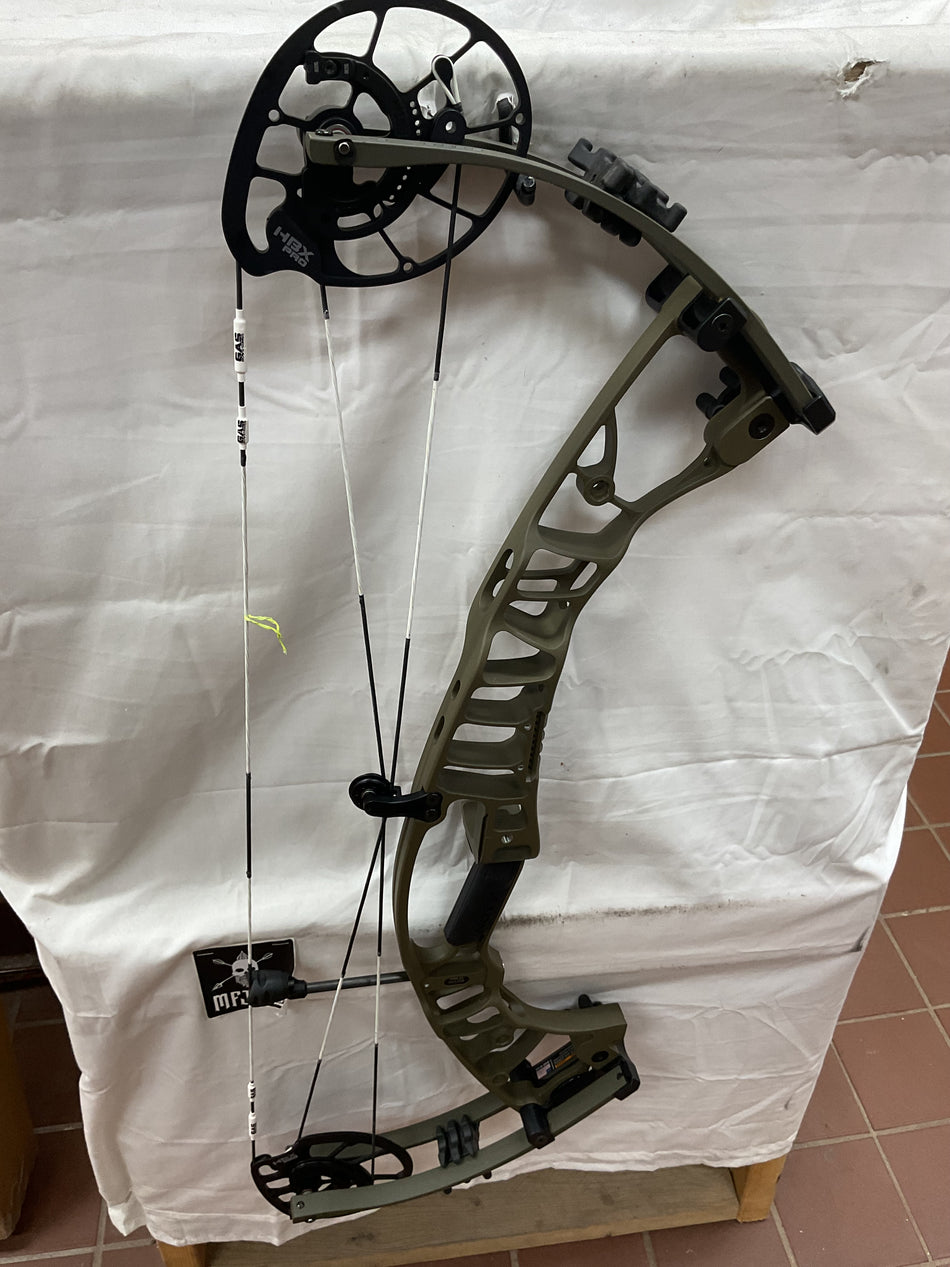 HOYT VENTUM PRO 33 - RH/Wilderness/60 - HVP33RHW60 - 14 - USED BOW!!!