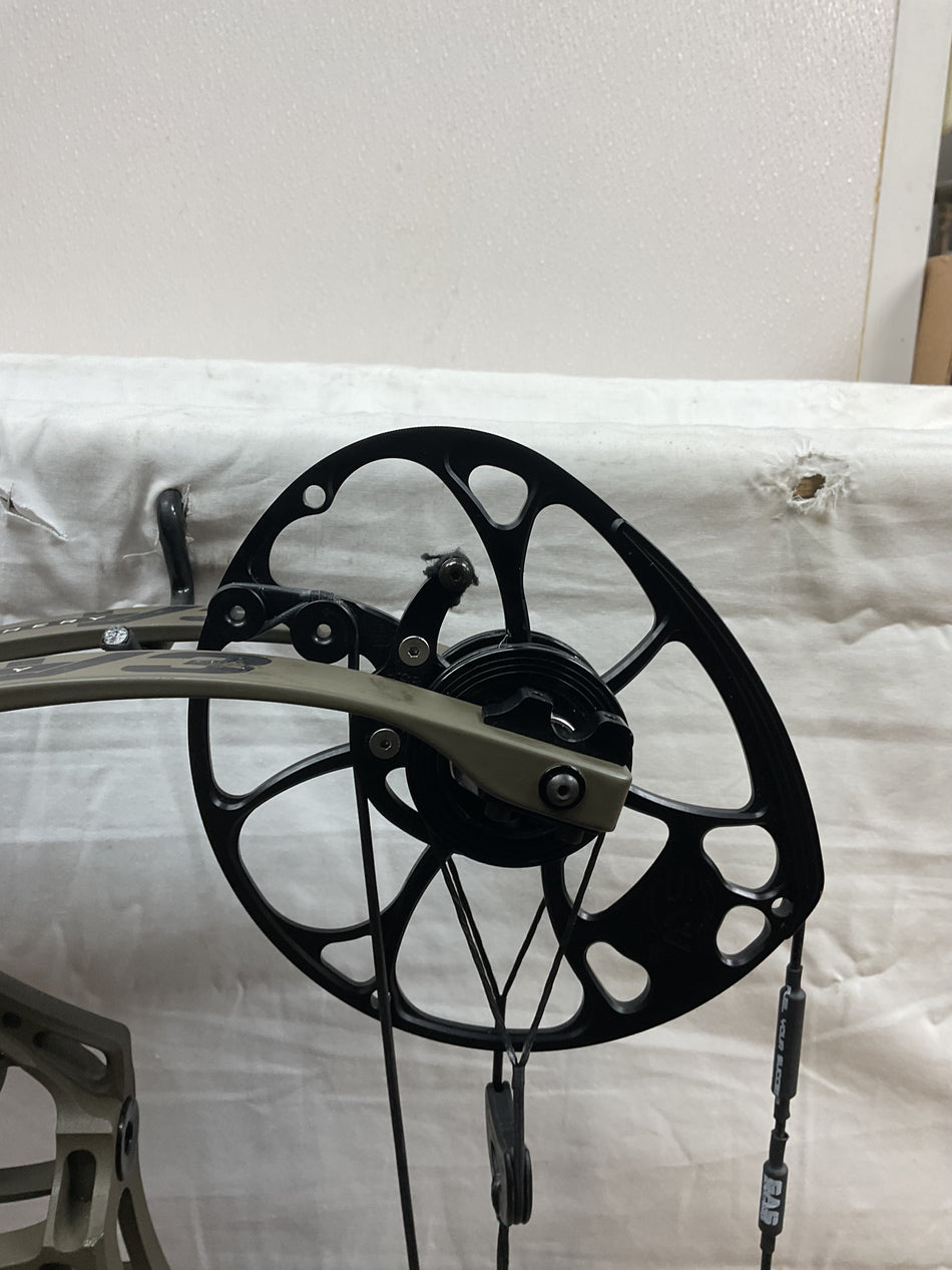 MATHEWS V3 27 - RH/AMBUSH/75 - 13 - USED BOW!!!!