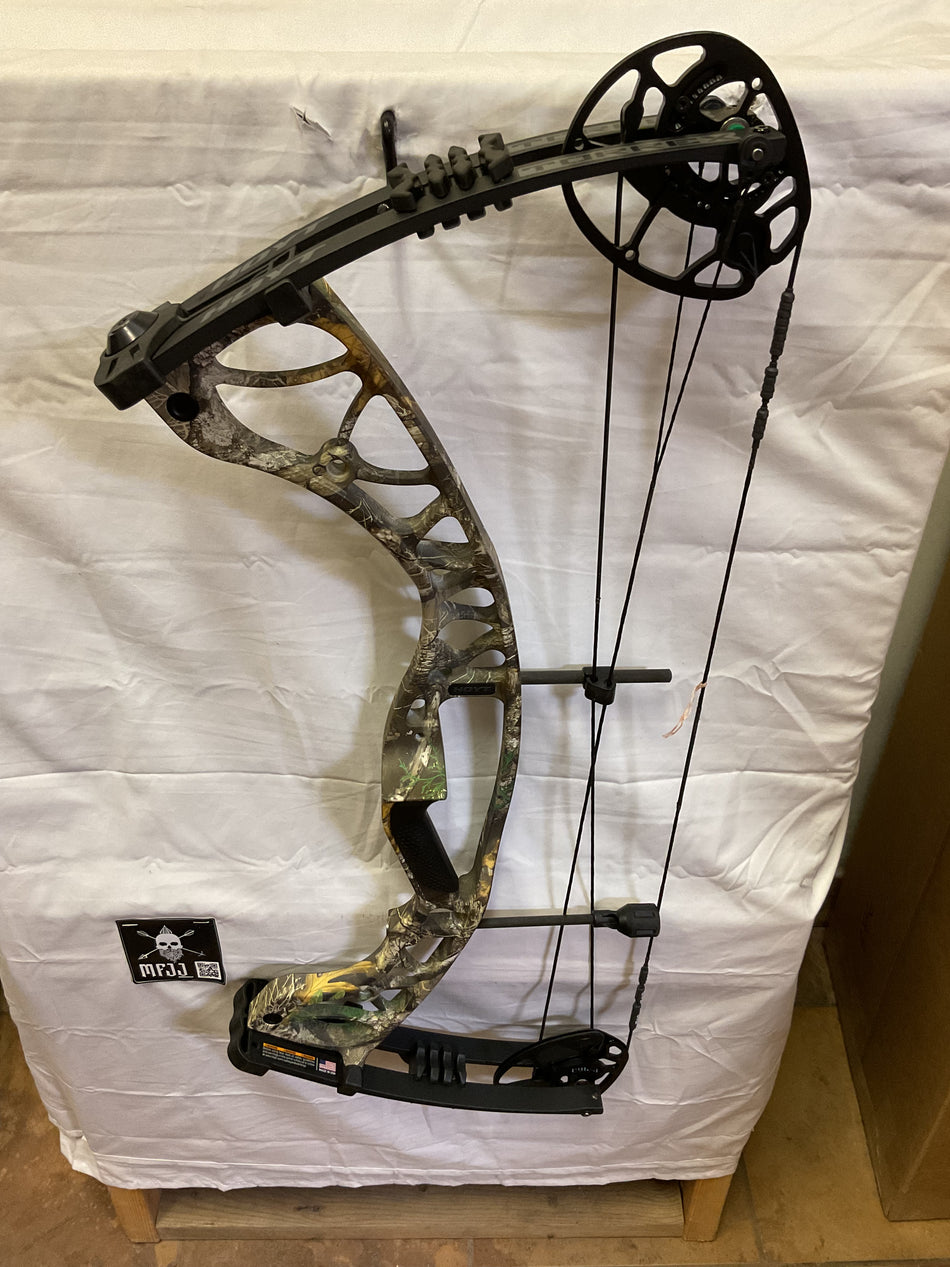 HOYT TORREX - RH/REALTREE EDGE - BLACK/70 - #HTRHRTE70 - 6 - USED BOW!!!