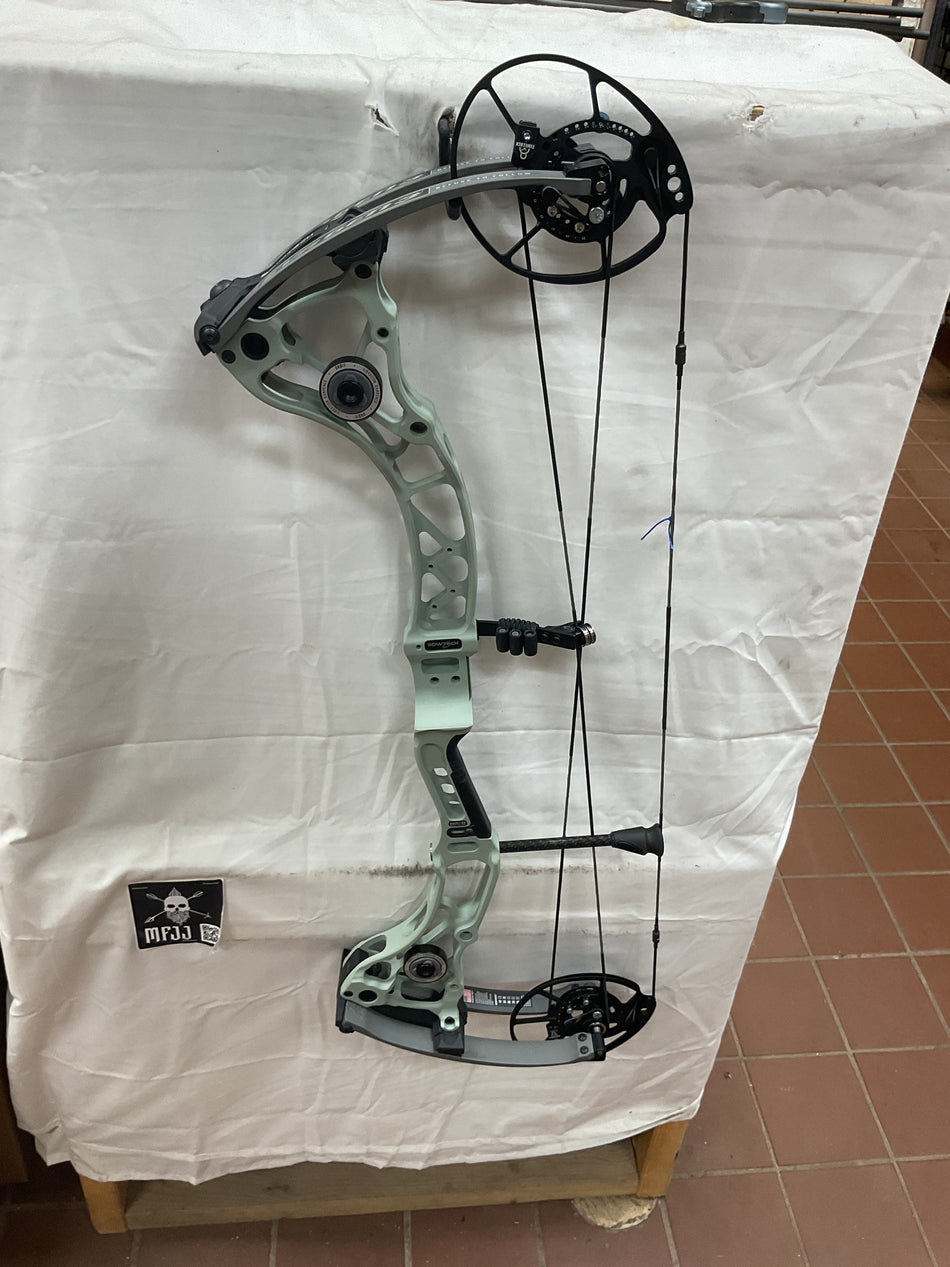 BOWTECH EVA GEN 3 - RH/Forrest/50 - #BEG3RHF50-5 - USED BOW!!!