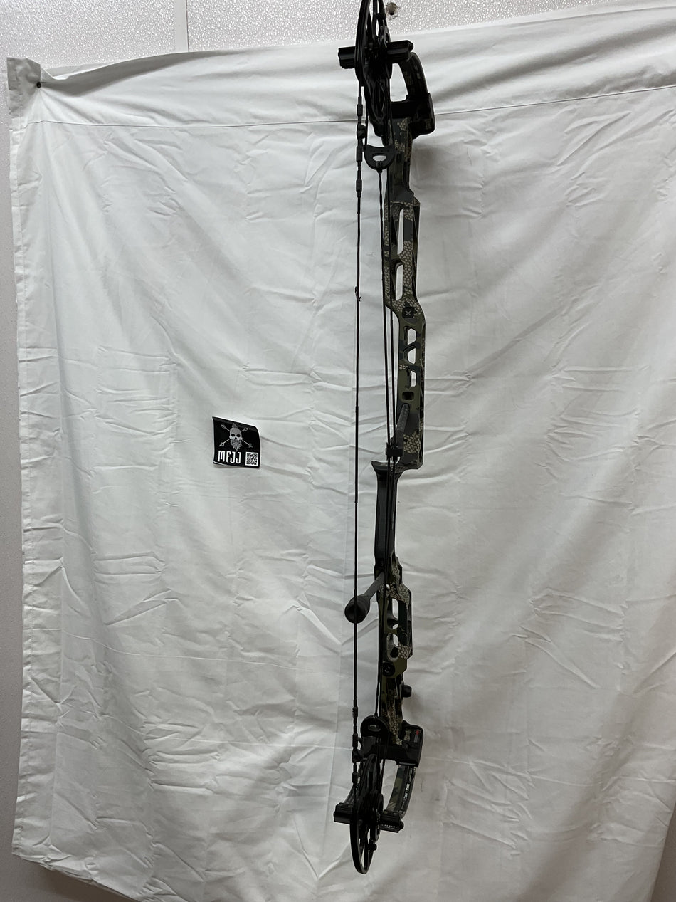 MATHEWS LIFT 33 X - RH/KUIU/55-80# - #MLX33RHKUIU5580-8 - USED BOW!