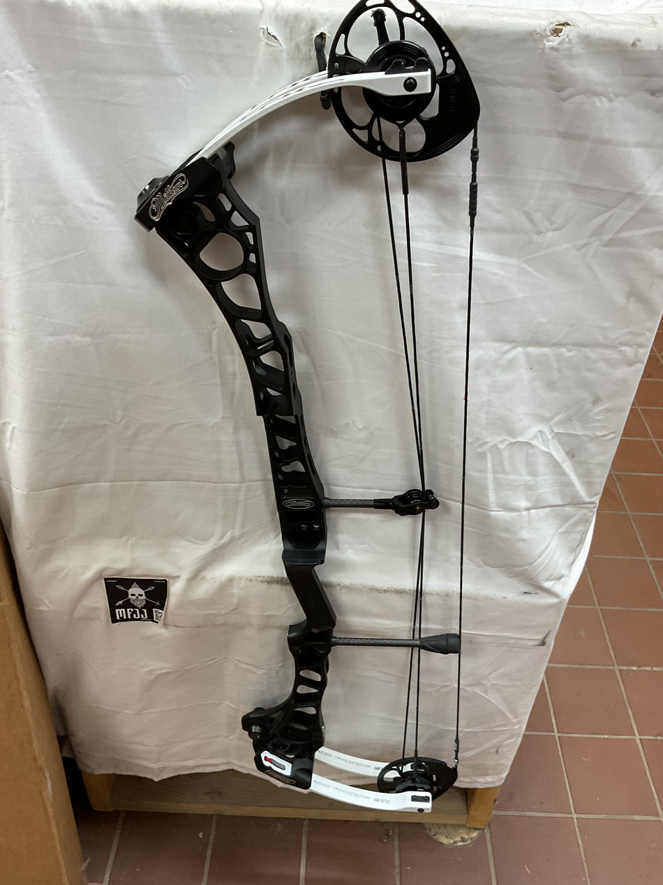 MATHEWS TRX 36 - RH/Black/50 - MTRX36RHB50 - 6 - USED BOW!!!!!