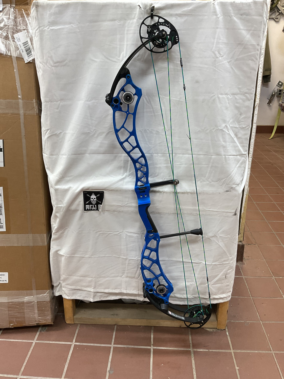 Bowtech Reckoning GEN 2 39/Black-Blue/RH-BRG239BBRH50-PodiumOutlet-22