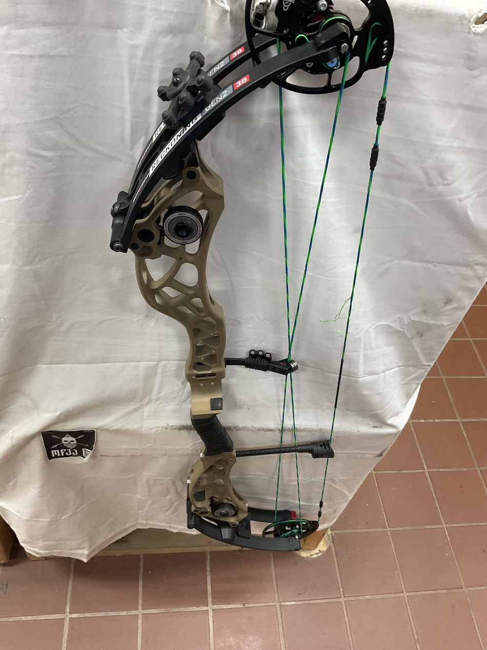 Bowtech Reckoning 36 Gen 2/Flat Dark Earth/RH-BTRG2RH60-PodiumOutlet-75
