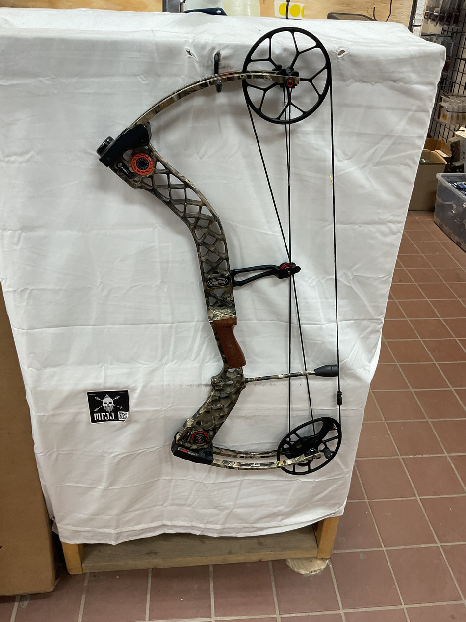 MATHEWS CREED XS - RH/LOST/70# - #MCXSRH2970 - 5 - USED BOW!!!!