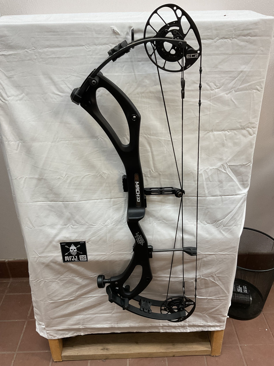PSE MACH 33 DS - RH/BLACK/80 - #PM33BLK80-3 - USED BOW!!!