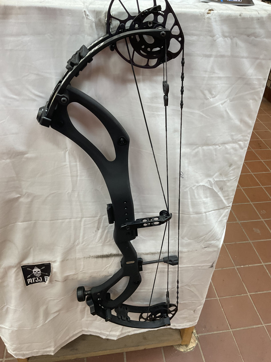 PSE Sicario FDS - LH/Black/70 - #PSFDSLHB70 - 4 - USED BOW!!!