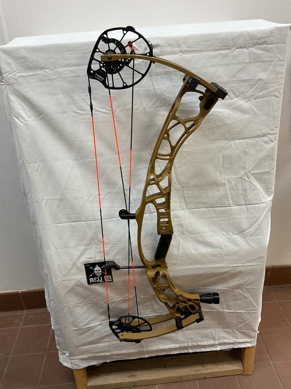 HOYT ALPHA X 33 - RH/BOURBON/70 - HAXRH33BRBN70- 3 - USED!!!