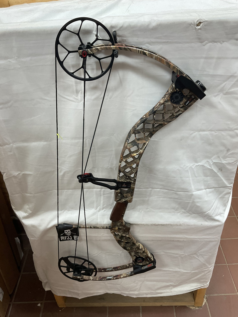 MATHEWS CREED - RH/LOST/70# - #MCRRHCRD2870 - 4 - USED BOW!!!!