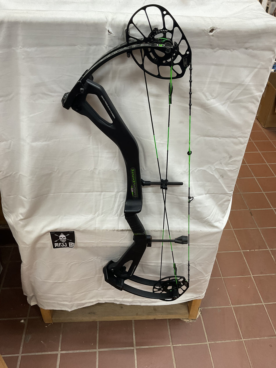 PSE CARBON LEVITATE - RH/Black/80 - #PSELBS0B-7 - USED BOW!!!!