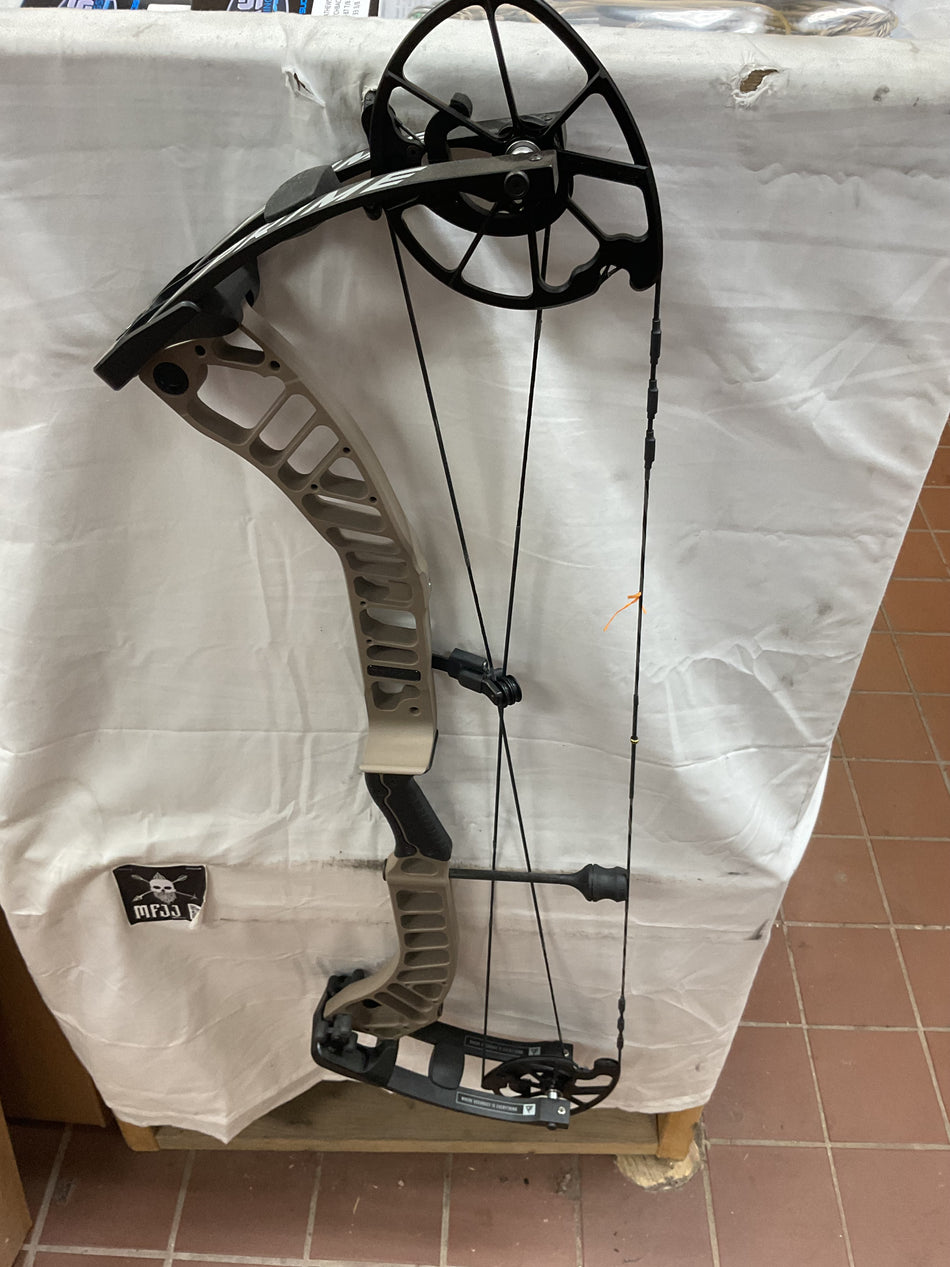 PRIME RONAN RH/Tan-Black/70 - PRRHTB70-10-LIKE NEW BOW!!!