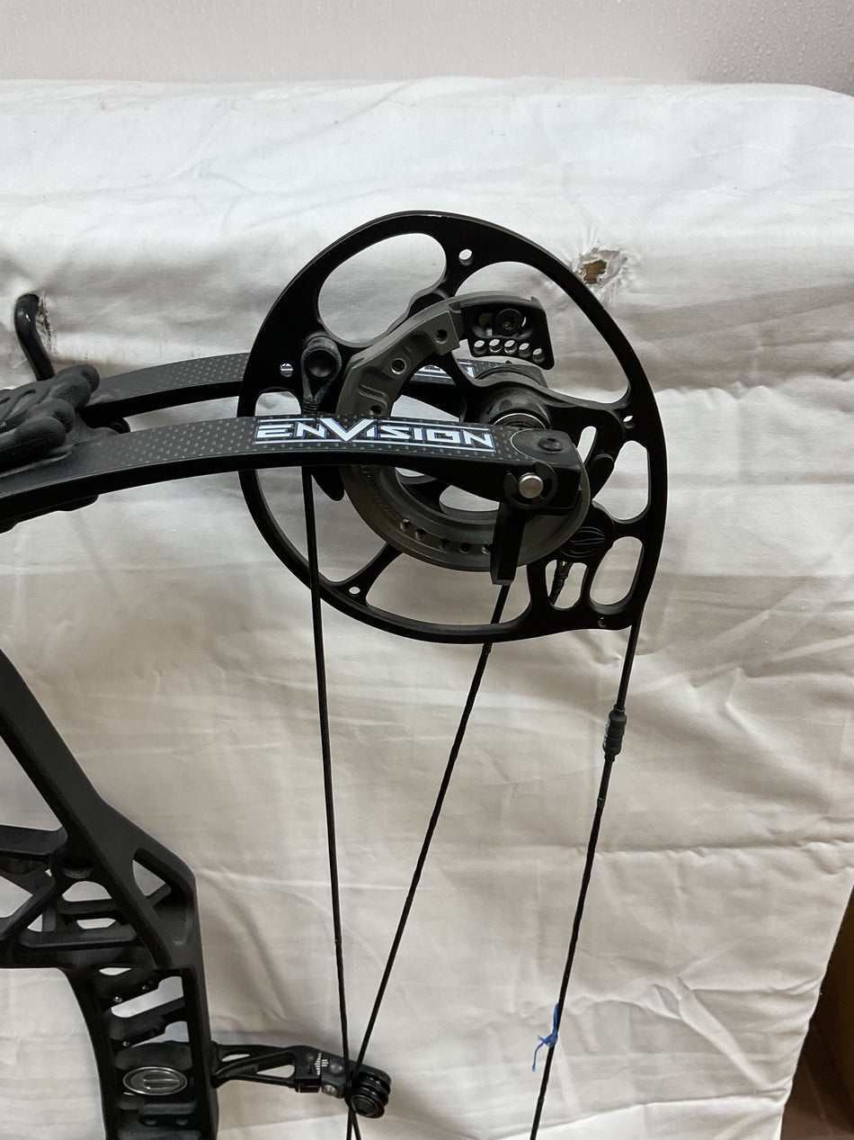 ELITE ENVISION - RH/BLACK/65 - EERHBLK65 - 1 - USED BOW!!!!!!