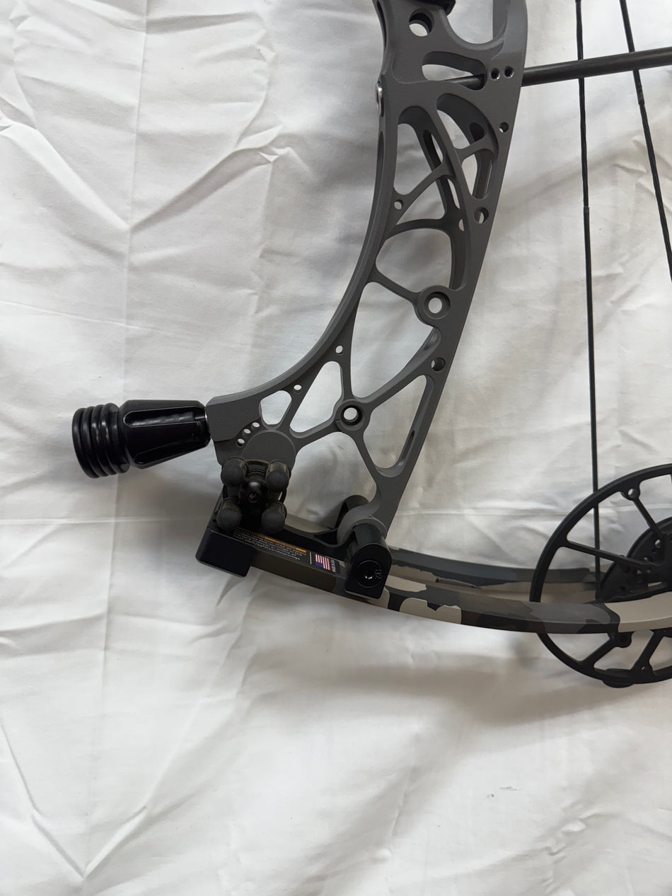 HOYT ALPHA X 33 - RH/TOMBSTONE-VIAS/70 - HAXRH33TVI70- 1 - USED!!!