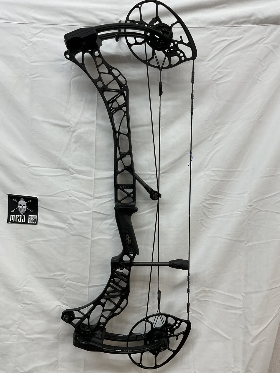 MATHEWS LIFT RS - RH/BLACK/55-80# - MLRSRHBLK80-4 - USED BOW!!!!