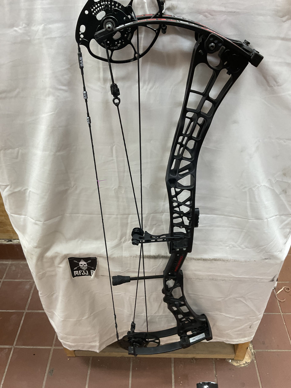 DARTON Tri-Tech 35 - RH/Black/60 - #DTT35RHB60 - 7 -USED BOW!!!