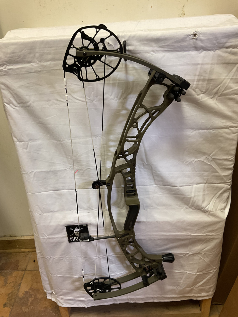 HOYT ALPHA X 33 - LH/TOMBSTONE/70 - HAXLH33T70- 7 - USED!!!